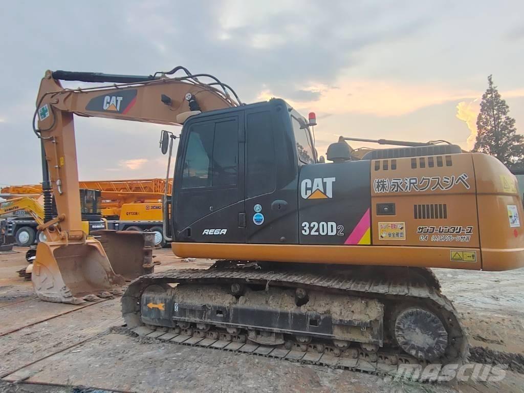 CAT 320D2 Roomikekskavaatorid