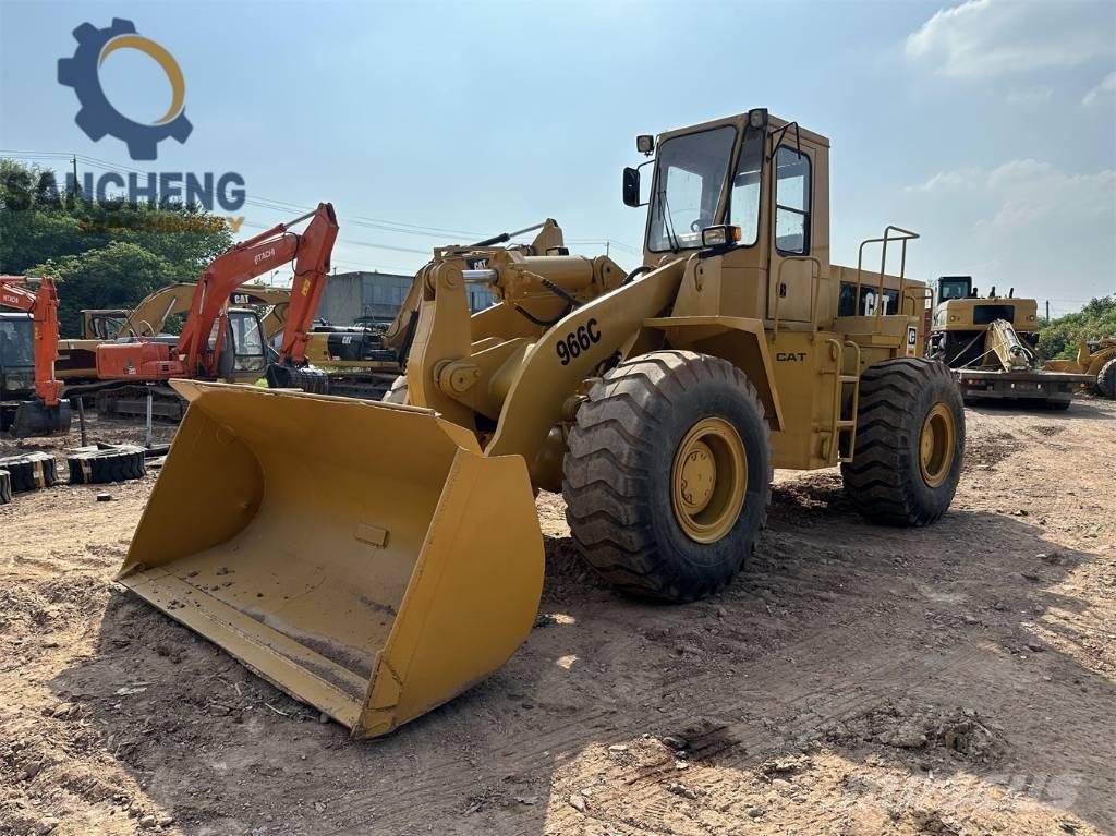CAT 966C Rataslaadurid