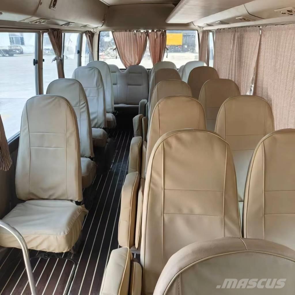Toyota Coaster Bus Väikebussid