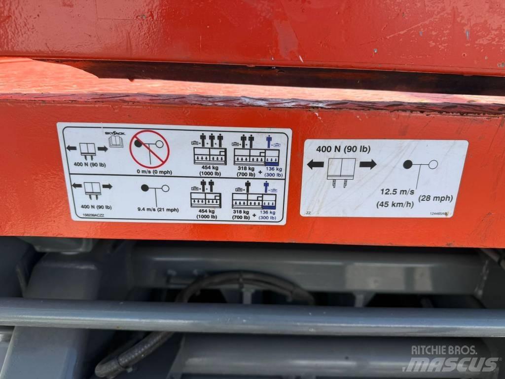 SkyJack SJ 4626 Käärtõstukid