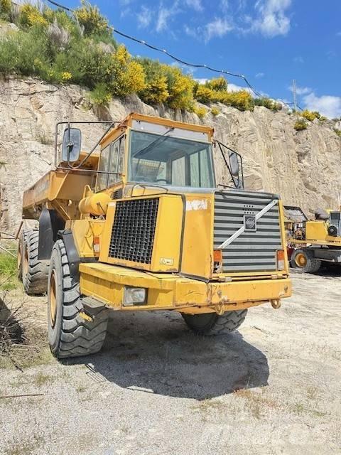 Volvo A 25 C Liigendraamiga pinnaseveokid