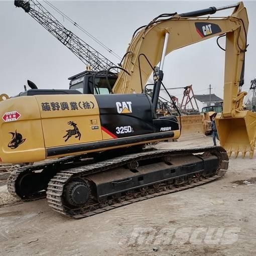 CAT 325DL Roomikekskavaatorid