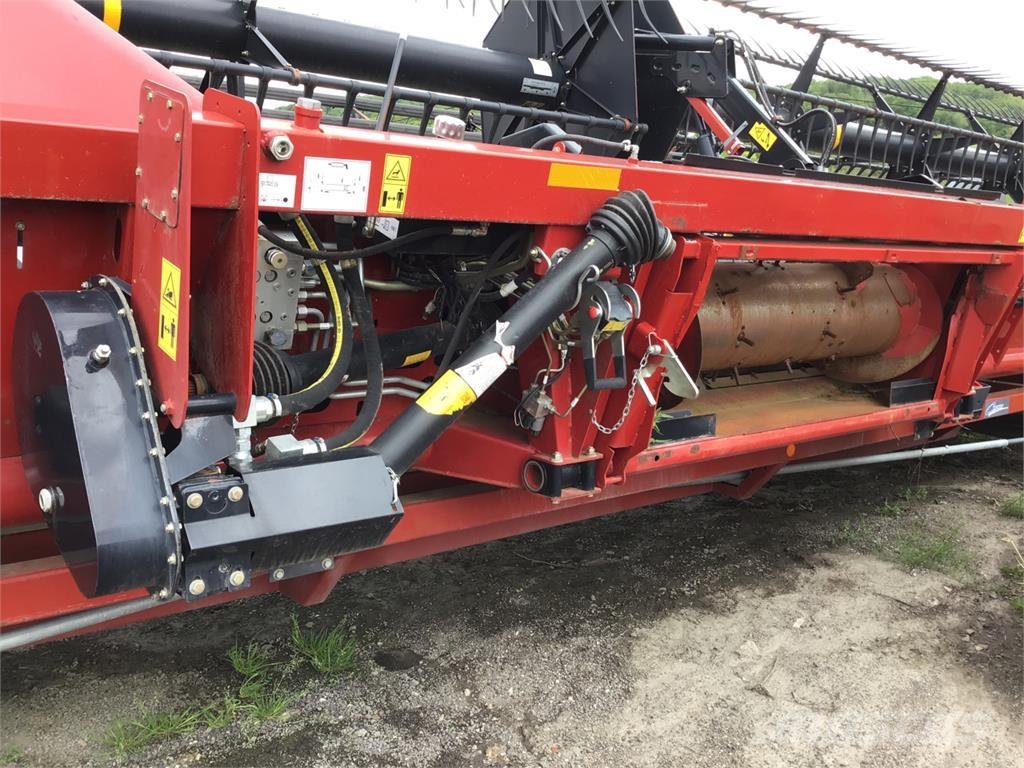 Case IH 3100 Kombainide heedrid