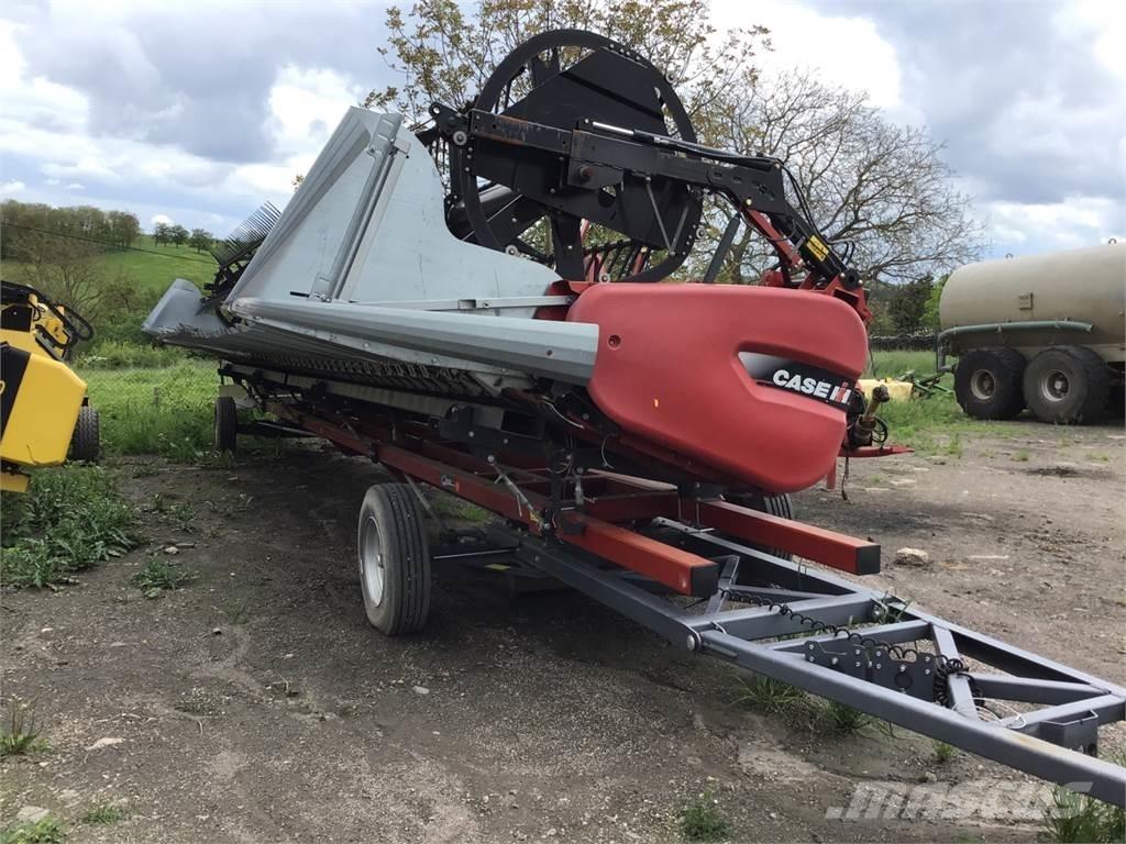 Case IH 3100 Kombainide heedrid