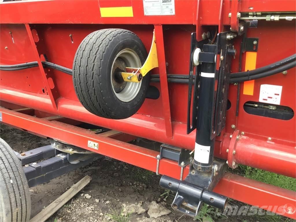 Case IH 3100 Kombainide heedrid