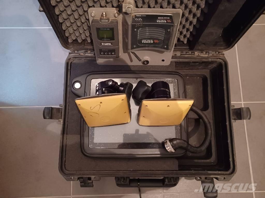 Komatsu PC 210 LC Roomikekskavaatorid
