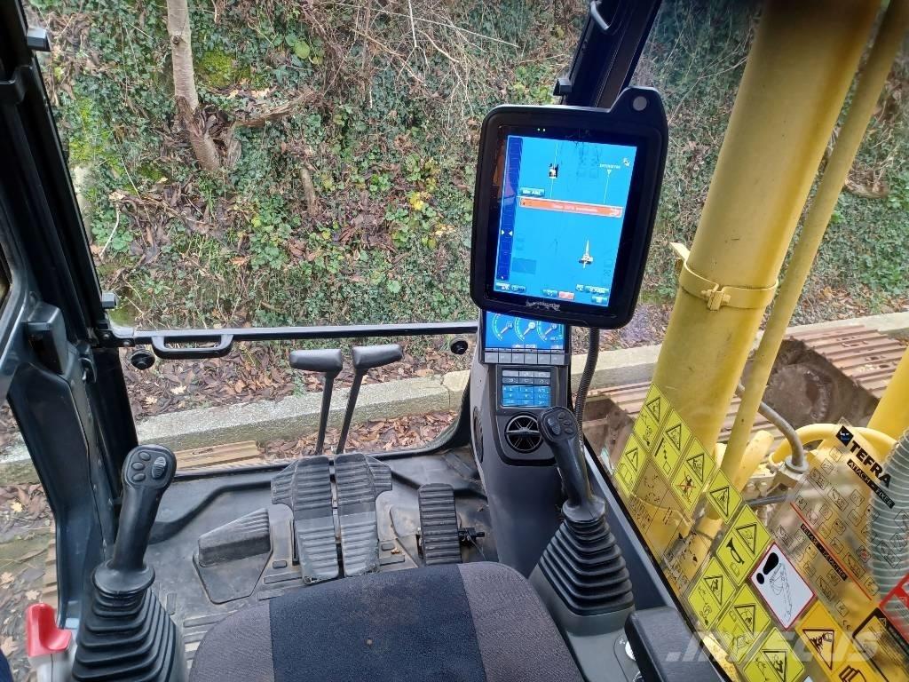 Komatsu PC 210 LC Roomikekskavaatorid