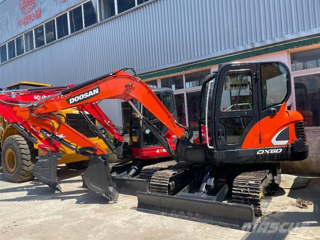 Doosan DX 60 Miniekskavaatorid < 7 t
