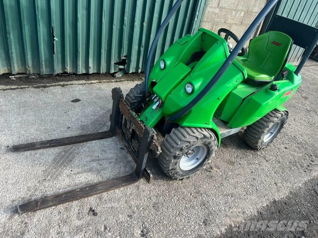 Avant 220 Rataslaadurid