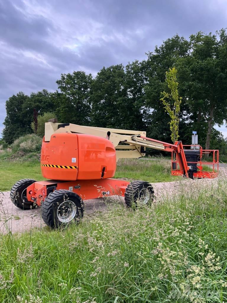 JLG 510 AJ Iseliikuvad poomtõstukid