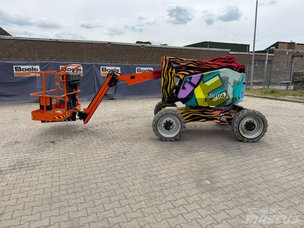 JLG 340AJ Iseliikuvad poomtõstukid