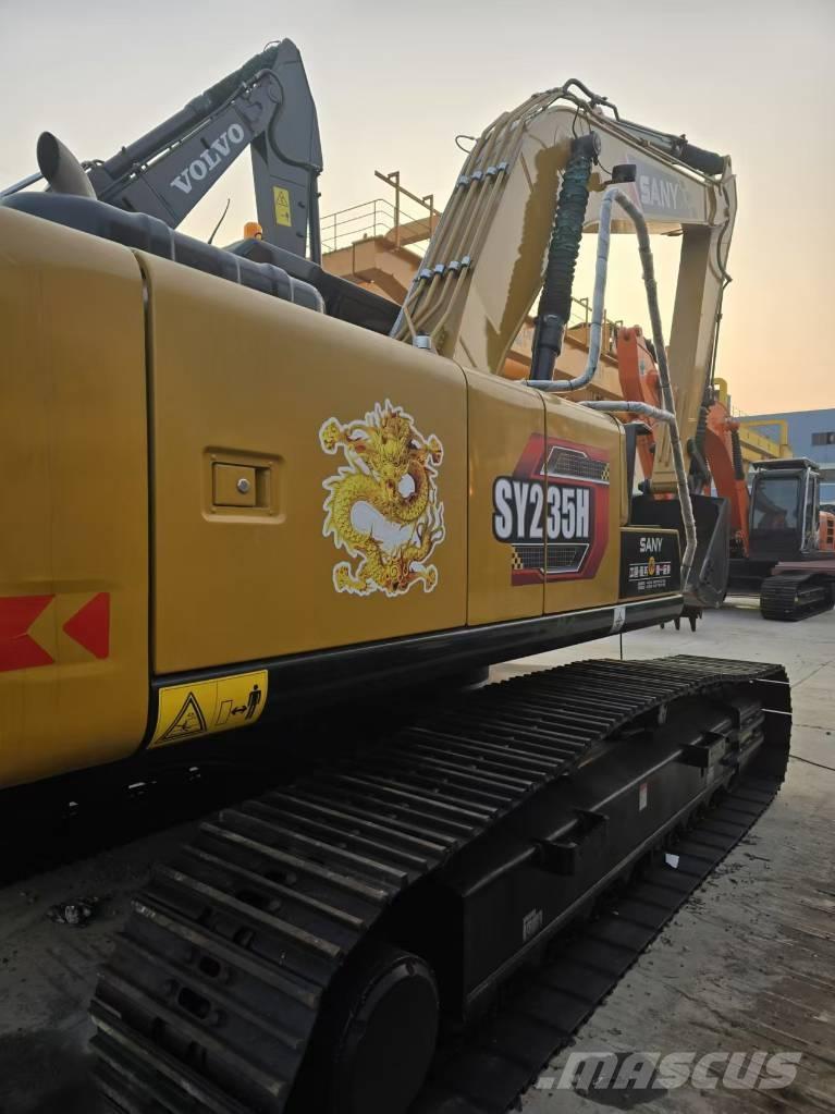 Sany SY 235 Roomikekskavaatorid