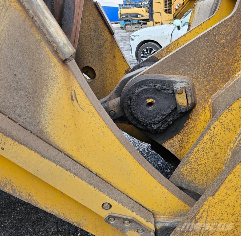 CAT 988 K Rataslaadurid