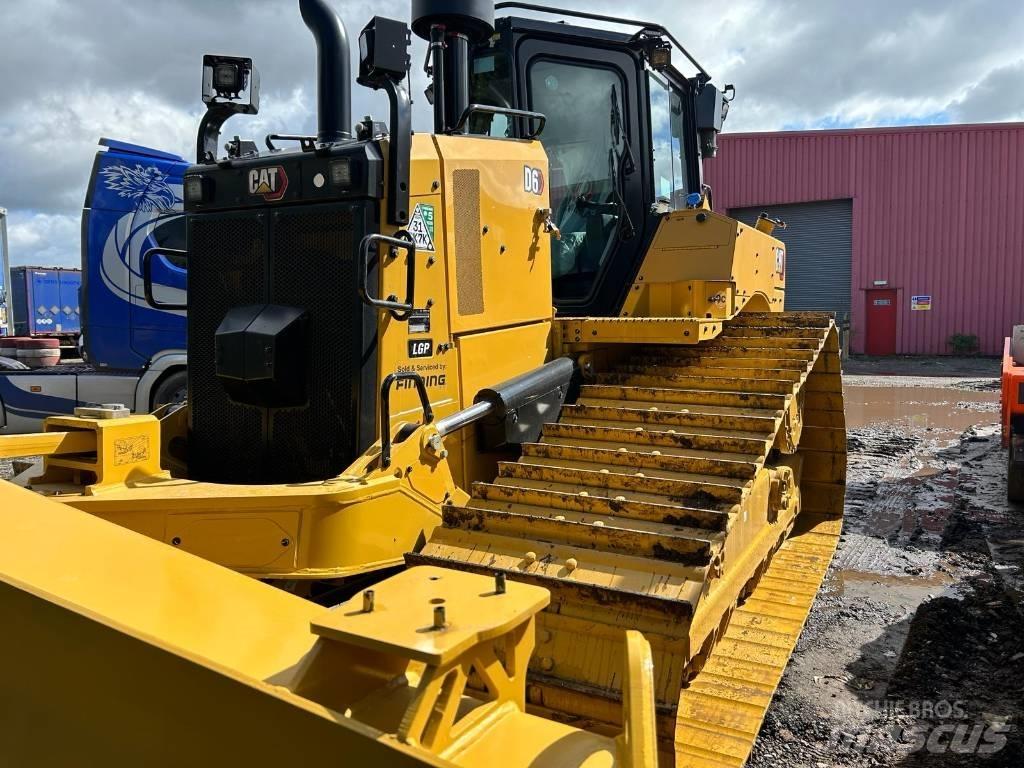 CAT D 6 LGP Buldooserid