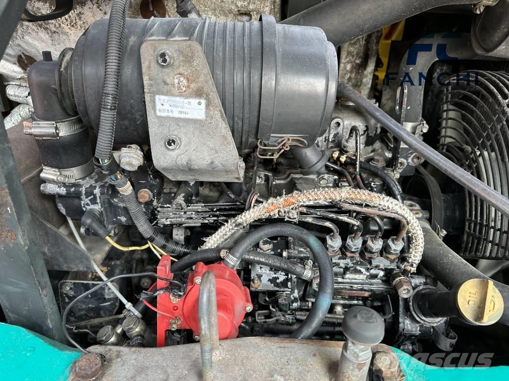 Komatsu PC 40 MR-1 Roomikekskavaatorid