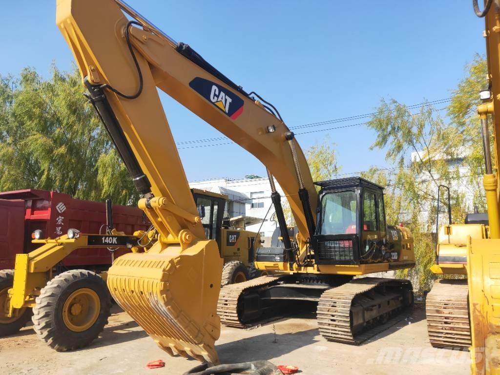 CAT 330D Roomikekskavaatorid