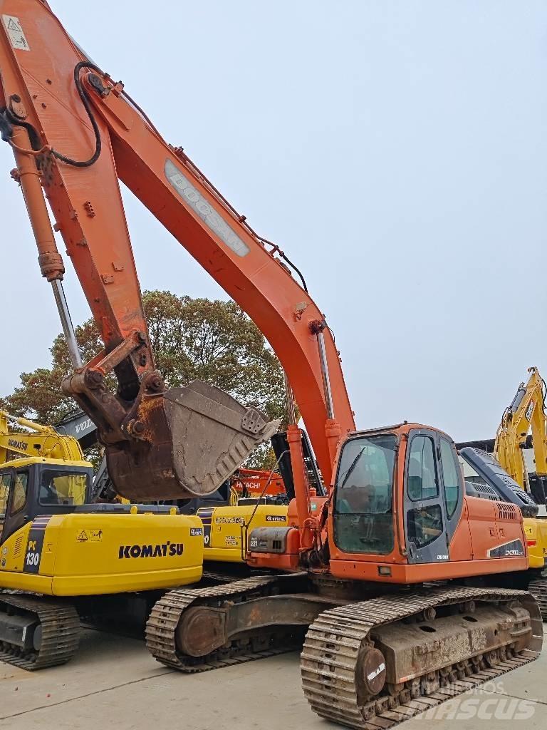 Doosan DX 300 LC Roomikekskavaatorid
