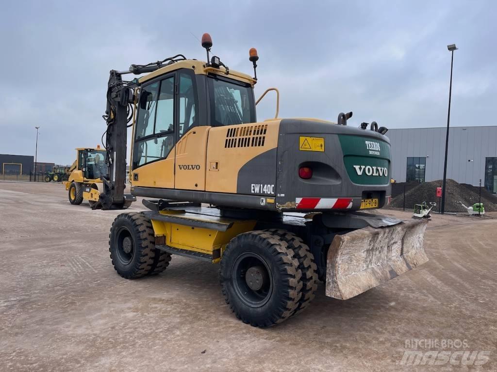 Volvo EW 140 C Ratasekskavaatorid
