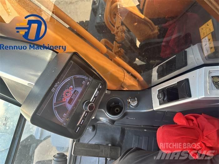 Hyundai 210W-9 Ratasekskavaatorid