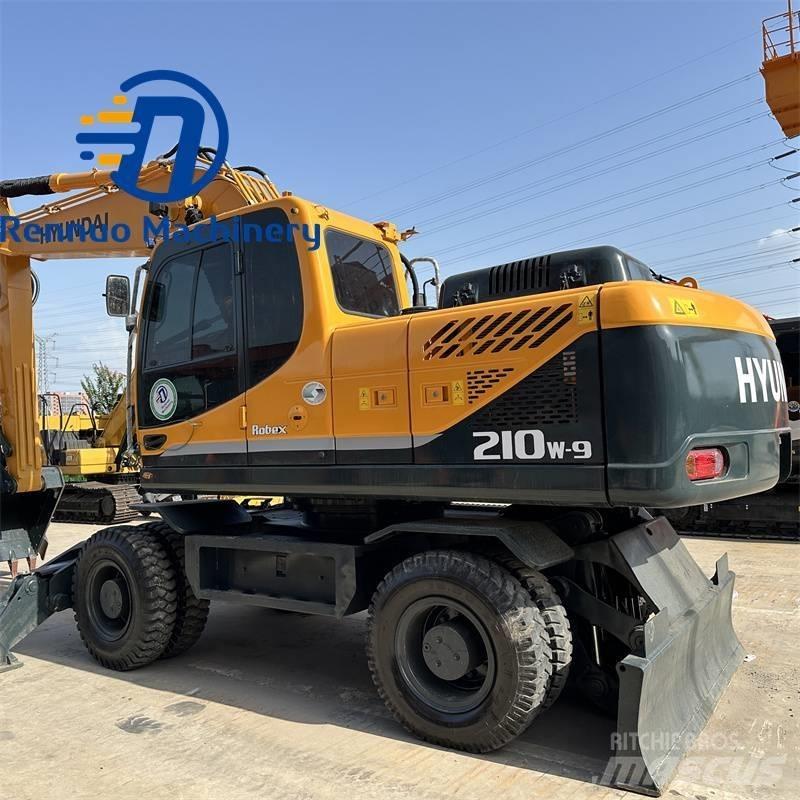 Hyundai 210W-9 Ratasekskavaatorid