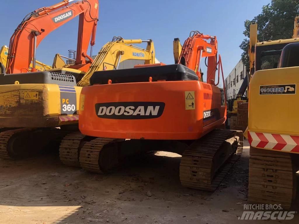 Doosan 225 LC Roomikekskavaatorid
