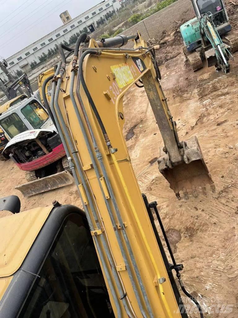 CAT 307 C Roomikekskavaatorid