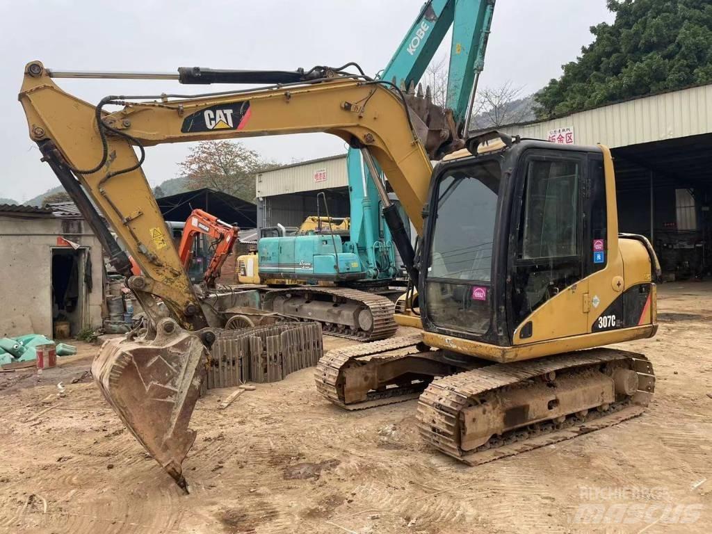 CAT 307 C Roomikekskavaatorid