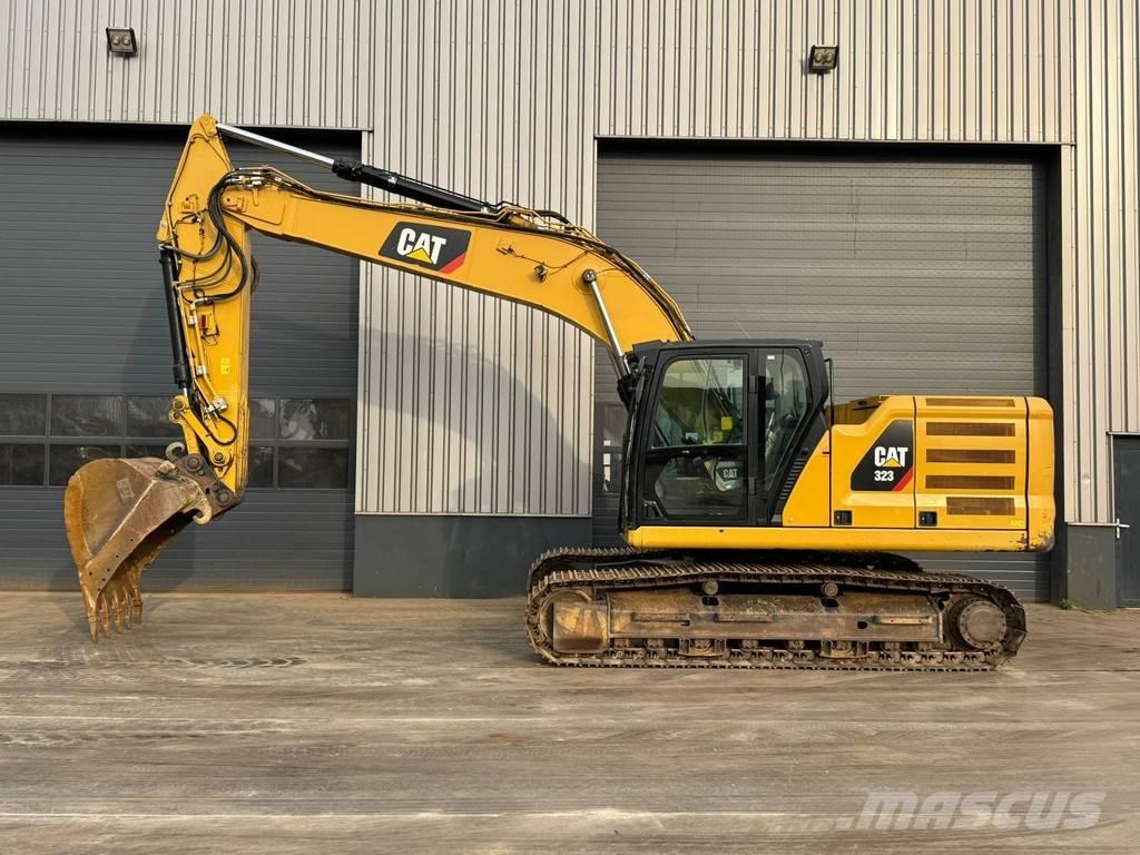 CAT 323 07A Roomikekskavaatorid