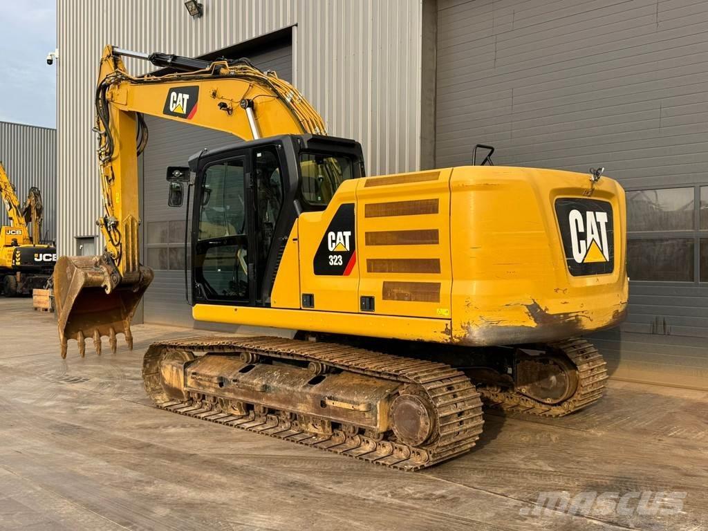 CAT 323 07A Roomikekskavaatorid