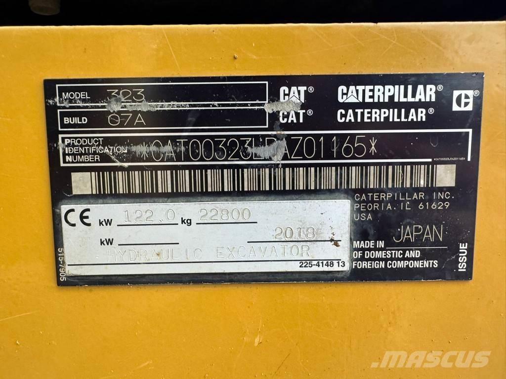 CAT 323 07A Roomikekskavaatorid