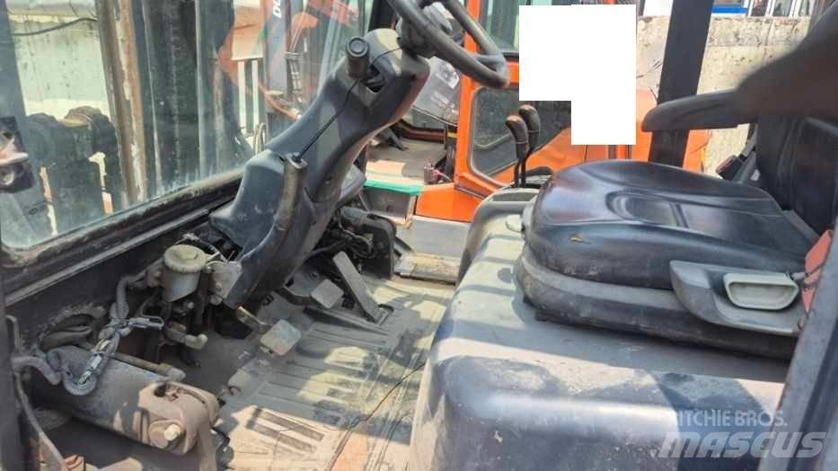 Doosan D 35 C-5 Elektritõstukid