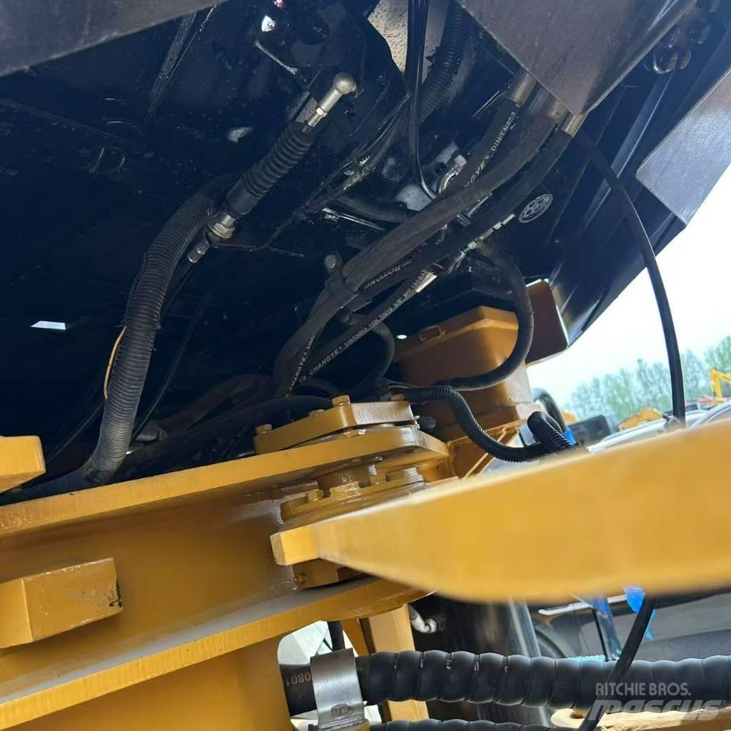 CAT 966 H Rataslaadurid