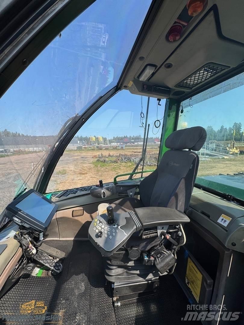 John Deere 1470D Harvesterid