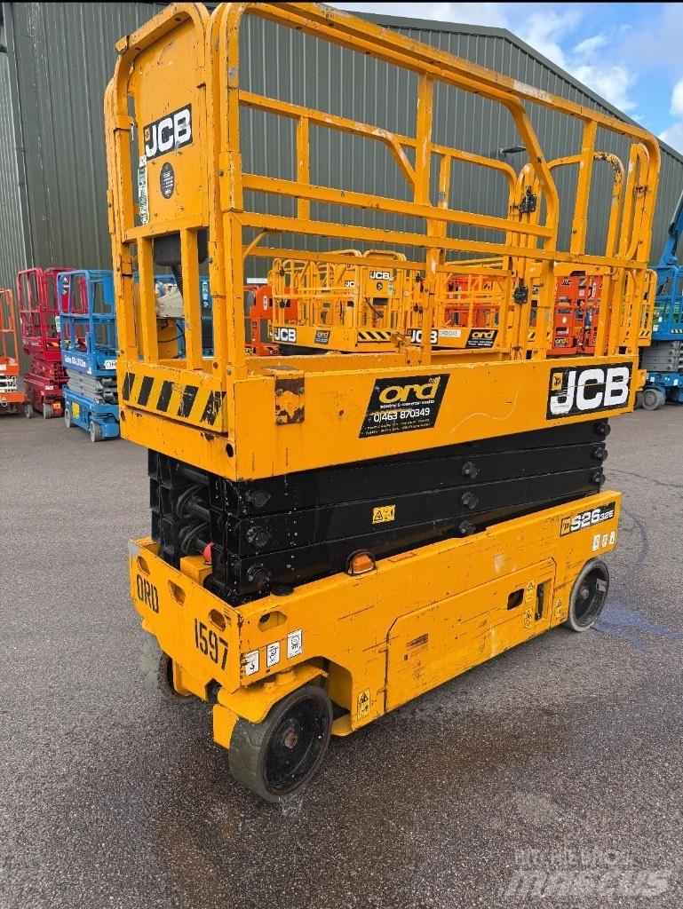 JCB S 2632 E Käärtõstukid