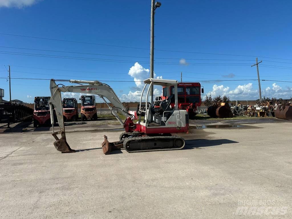 Takeuchi TB 135 Roomikekskavaatorid