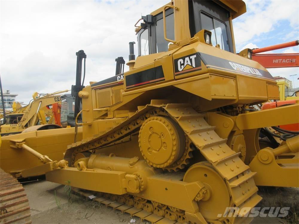 CAT D 8 N Buldooserid
