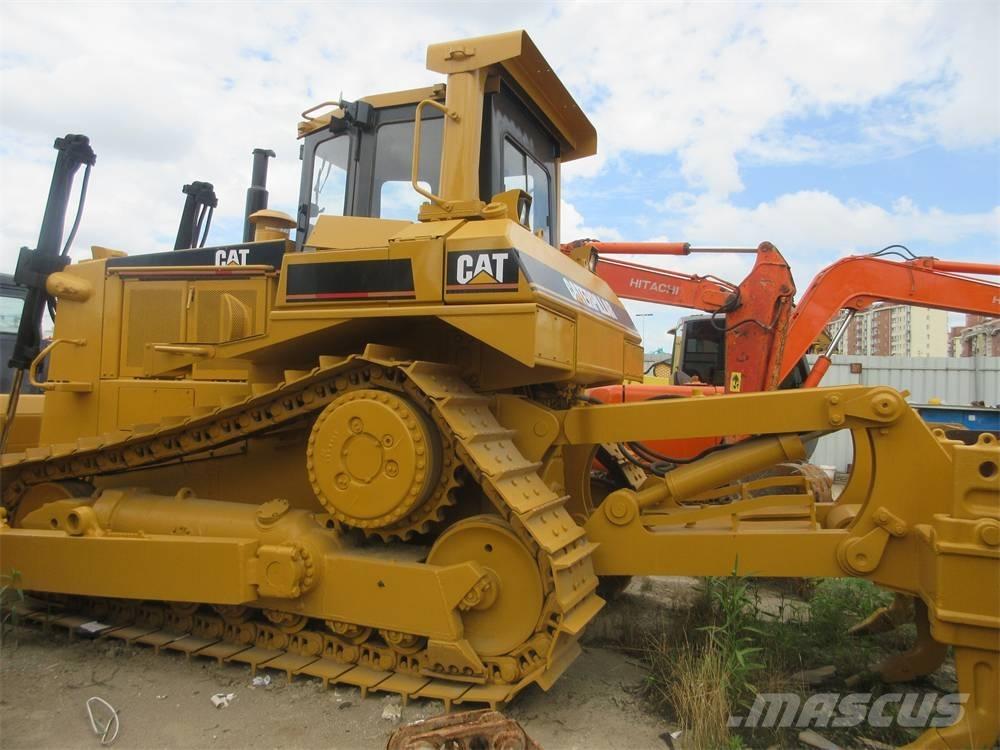 CAT D 8 N Buldooserid
