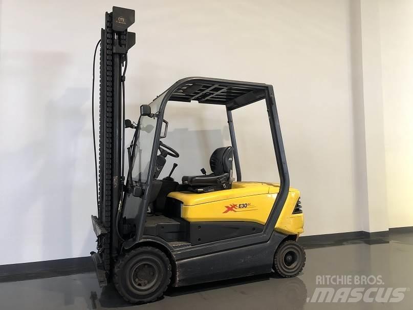 Om-Pimespo XE30 Elektritõstukid