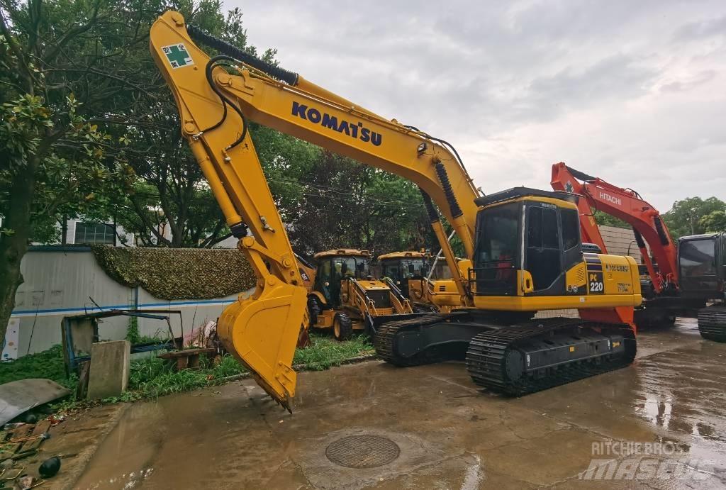 Komatsu PC 220-7 Roomikekskavaatorid