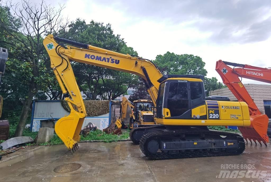 Komatsu PC 220-7 Roomikekskavaatorid