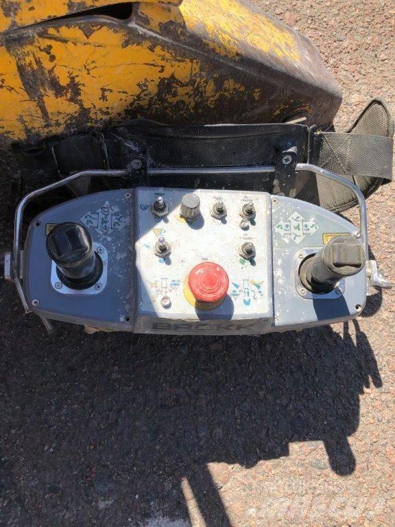 Brokk 90 Lammutusekskavaatorid