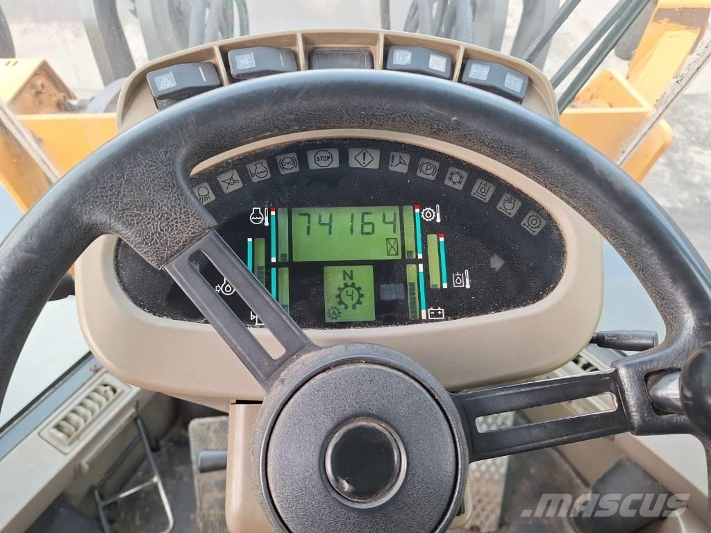 CASE 521D XT Rataslaadurid