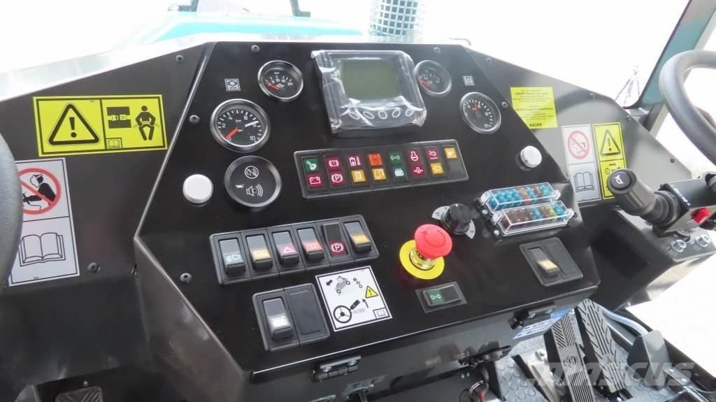 Ammann ART 240 Pneumorehvidega rullid