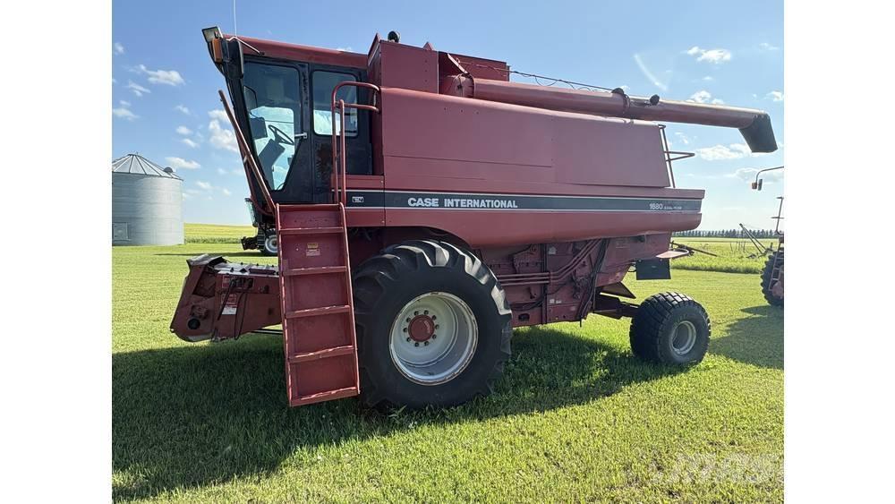 Case IH 1680 Teraviljakombainid