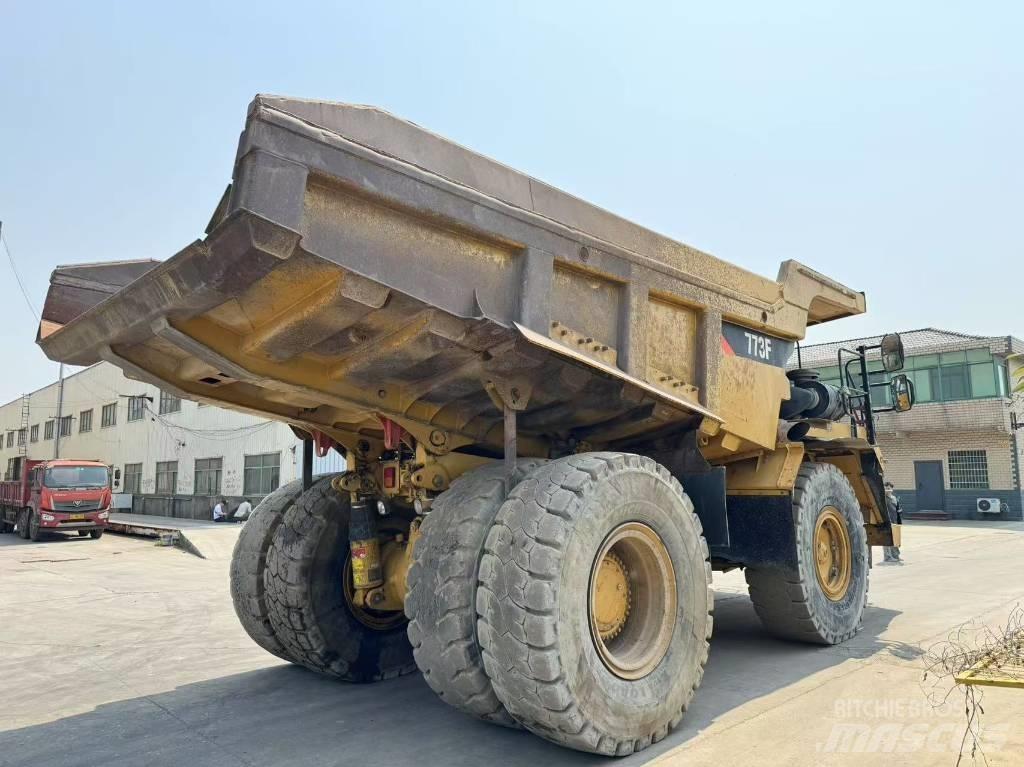 CAT 773 F Liigendraamiga pinnaseveokid