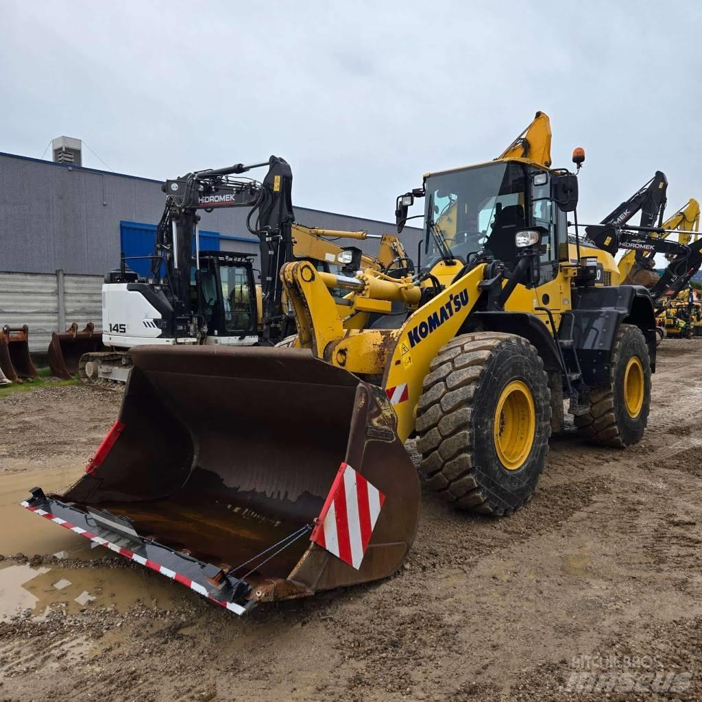 Komatsu WA320-8 Rataslaadurid