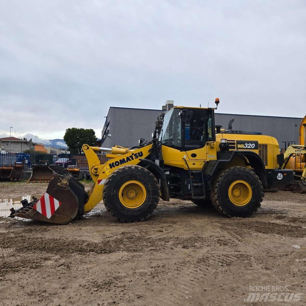 Komatsu WA320-8 Rataslaadurid