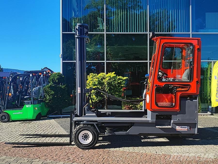 Combilift C5000XL Neljasuuna lükandmastiga tõstukid