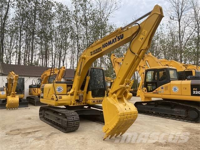 Komatsu PC130 Roomikekskavaatorid