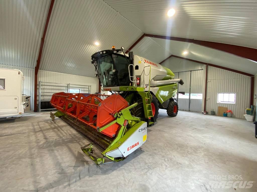 CLAAS Tucano 430 Teraviljakombainid